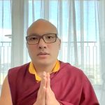 Życie Pierwszego Karmapy Dusuma Khjenpy